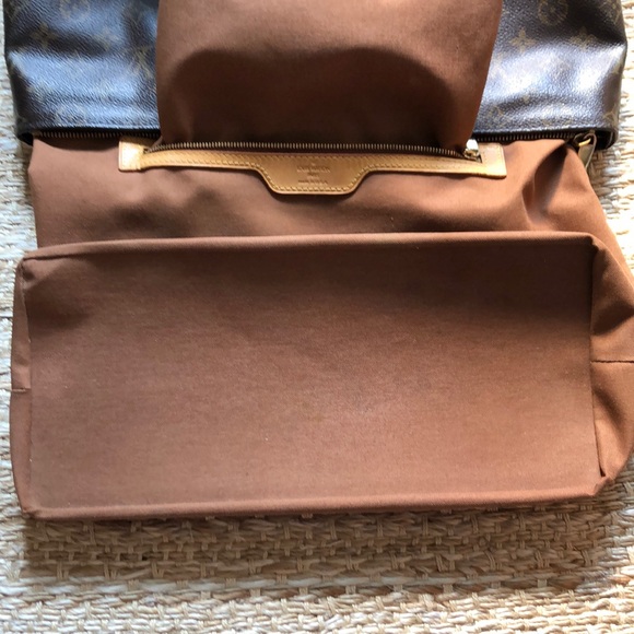 Louis Vuitton Cabas Mezzo Bag - Picture 4 of 13